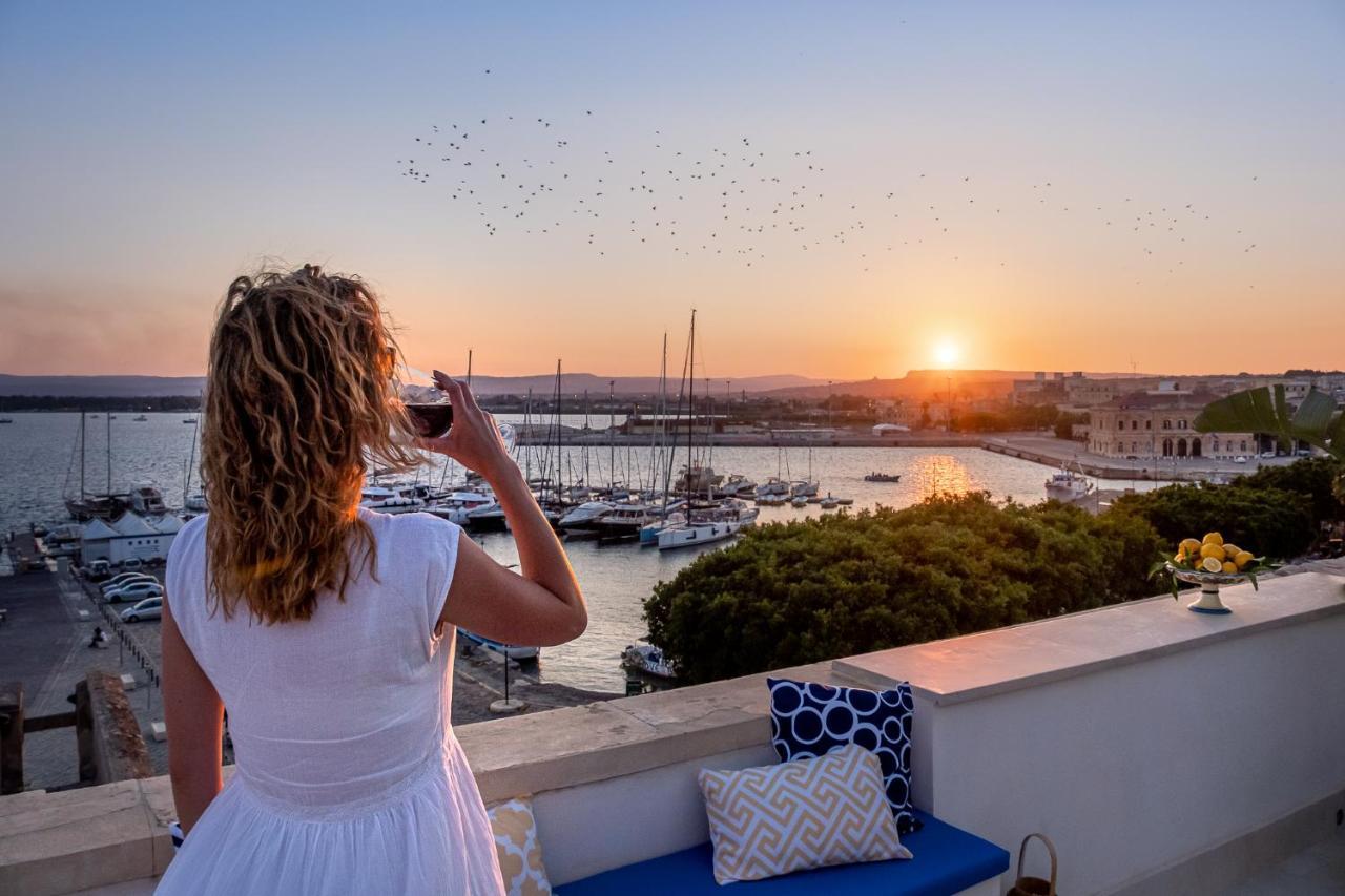 La Gorgone Ortigia Suites Сиракузы Экстерьер фото