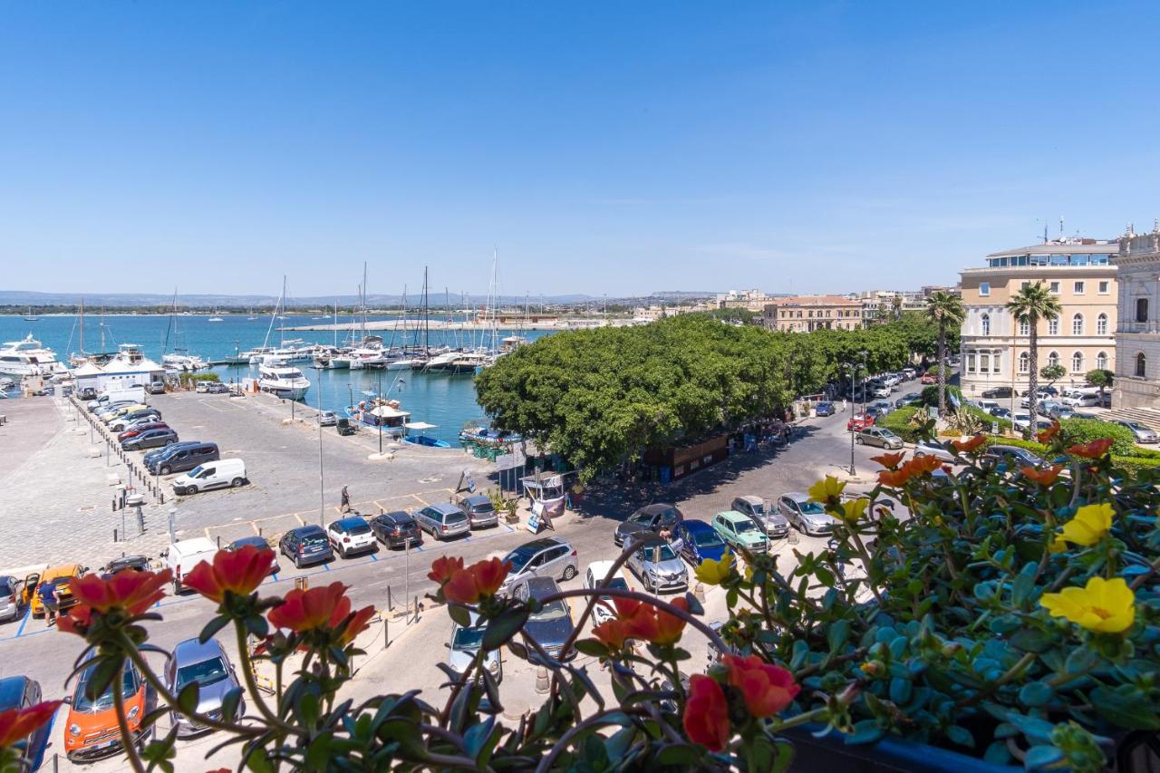La Gorgone Ortigia Suites Сиракузы Экстерьер фото