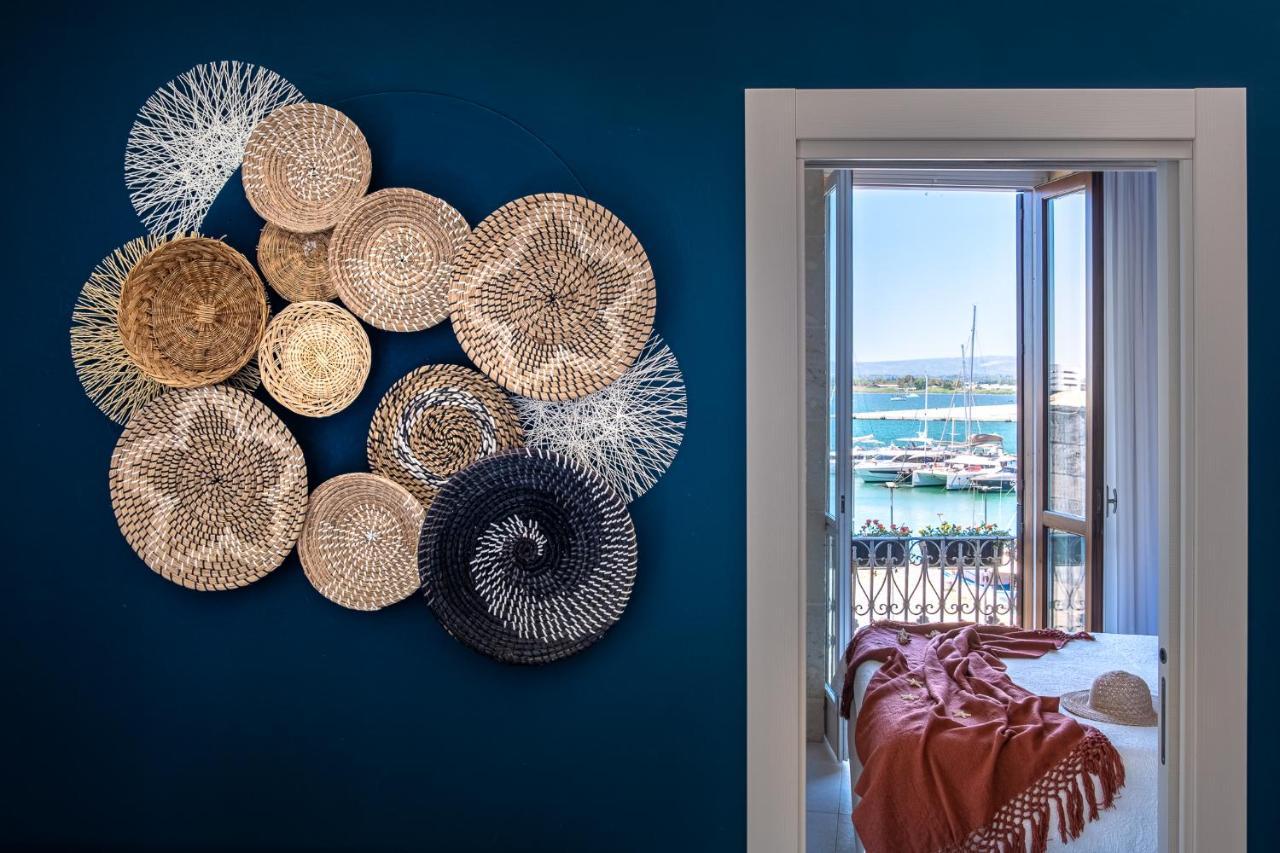 La Gorgone Ortigia Suites Сиракузы Экстерьер фото